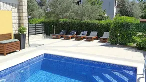 Casa vacacional apta para familias con terraza, barbacoa y piscina | Se admiten mascotas - Image 3