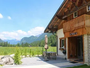 Chalet with heated pool - Image 2