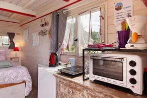 Children-friendly bed and breakfast with hot tub, barbeque & garden | Garden view | Pets allowed - Image 4