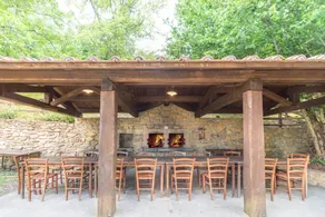 Agriturismo La Conca - Casali con piscina, appartamenti e camere: Villa Vallorsaia – piscina privata e vista lago in Toscana - Image 3