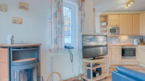 Flat with sauna, garden & terrace - Image 3