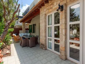 Agradable villa totalmente equipada con piscina, barbacoa y terraza - Image 4