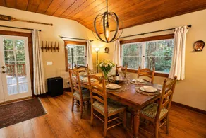 Holiday home with barbeque & hot tub | Mountain view - Image 5