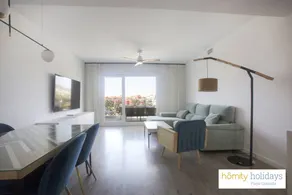 Apartment with terrace & pool - Image 4