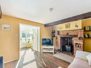 Cottage with barbecue & garden | River view - Image 3