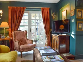 Children-friendly pleasant cottage with terrace & garden - Image 5