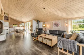 Fully equipped house with terrace, jacuzzi & sauna - Image 5