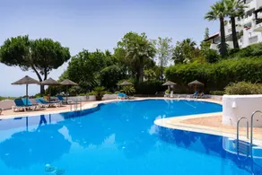 Appartement de vacances entièrement équipé avec terrasse, piscine et barbecue - Image 3