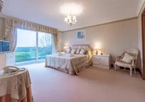 Fully equipped house with terrace, garden & fast internet | Beach nearby - Image 3