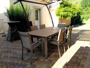 Villa with pool - Image 3