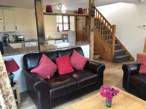 Cottage with garden - Image 3