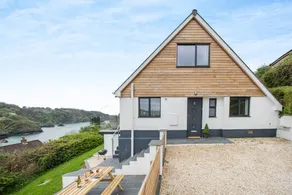Children-friendly beautiful cottage with garden & hot tub | Beach view | Beach nearby | Pet-friendly - Image 2