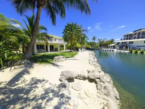 Waterfront Home With Beautiful VIews - Image 5