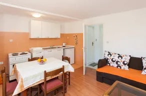 Holiday apartment with terrace - Image 3
