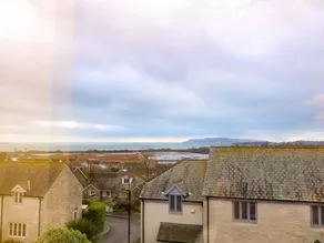 Fully equipped lovely cottage with BBQ & garden - Image 3