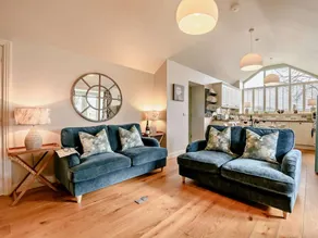Holiday home with barbecue & garden - Image 2
