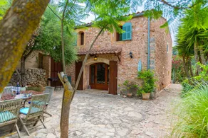 Incantevole casa adatta alle famiglie con piscina, terrazza e barbecue - Image 4