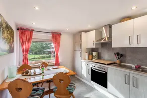 Flat with terrace, garden & barbeque | Garden view - Image 3