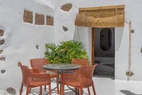 Schönes Apartment mit Terrasse und Pool | Bergblick - Image 2