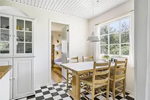 Holiday home with barbecue & terrace | Beach nearby | Pet-friendly - Image 3