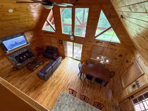 Holiday home with hot tub, fast internet & barbeque | Mountain view - Image 4