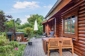 Family-friendly lovely house with garden, barbecue & hot tub | Next to the beach | Pets are welcome - Image 3