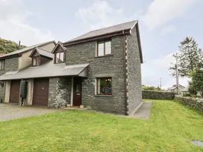 Family-friendly cottage with garden | Pets allowed - Image 2
