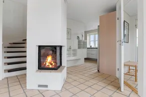 Fully equipped spacious house with hot tub, barbecue & terrace - Image 5