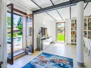 Ample house with BBQ, hot tub & private pool | Mountain view | Dogs allowed - Image 5