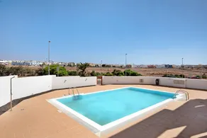 Apartment with heated pool - Image 2