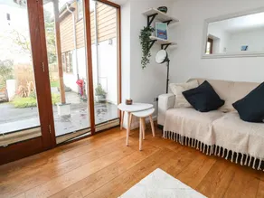 Cottage with garden - Image 5