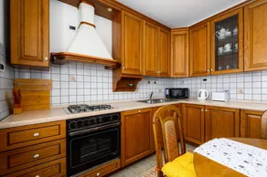 Fantástico apartamento vacacional con terraza, piscina privada y barbacoa | Vistas al jardín | Admite perro - Image 2
