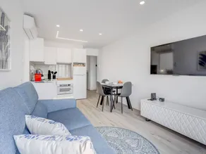 Holiday apartment with pool & BBQ - Image 5