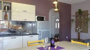 Flat with barbecue, garden & terrace - Image 5