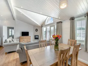 Cottage avec jardin et jacuzzi | Vue rivière - Image 3
