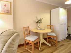 Cottage with garden - Image 4