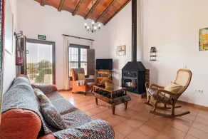 Maison avec terrasse, piscine chauffée et jacuzzi | Vue montagne - Image 3