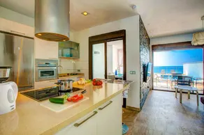 Villa with terrace, garden & BBQ - Image 3
