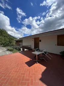 Apartment with terrace & garden | Garden view - Image 3
