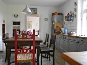 Family-friendly holiday home with barbeque, terrace & hot tub | Perfect for remote work | Pets allowed - Image 5