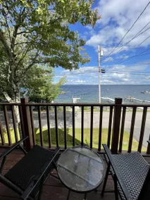 Holiday home | Lake view - Image 4