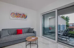 Beautiful holiday apartment with 3 bedrooms for 6 persons - Image 5