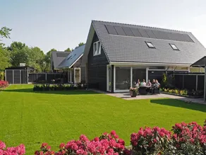 Holiday home with pool, terrace & garden | Pet-friendly - Image 4