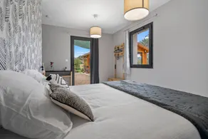 Chambre privée adaptée aux familles avec internet haut débit, jardin et barbecue | Vue jardin | Parfaite pour le travail à distance - Image 3