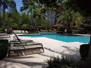 Uhost AI 3BR Oasis Pool, Gym & Scenic View - Image 3
