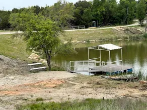 Rustic Cabin for Memorable Glamping Experience in Jacksboro, Texas - Image 5