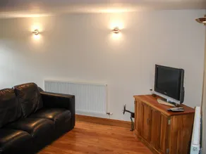 Children-friendly cottage with barbecue & garden - Image 3