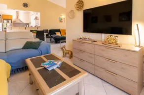 Holiday apartment with BBQ, garden & terrace | Garden view - Image 2