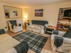 Cottage with garden - Image 4