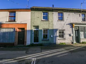 Cottage with terrace & garden - Image 2